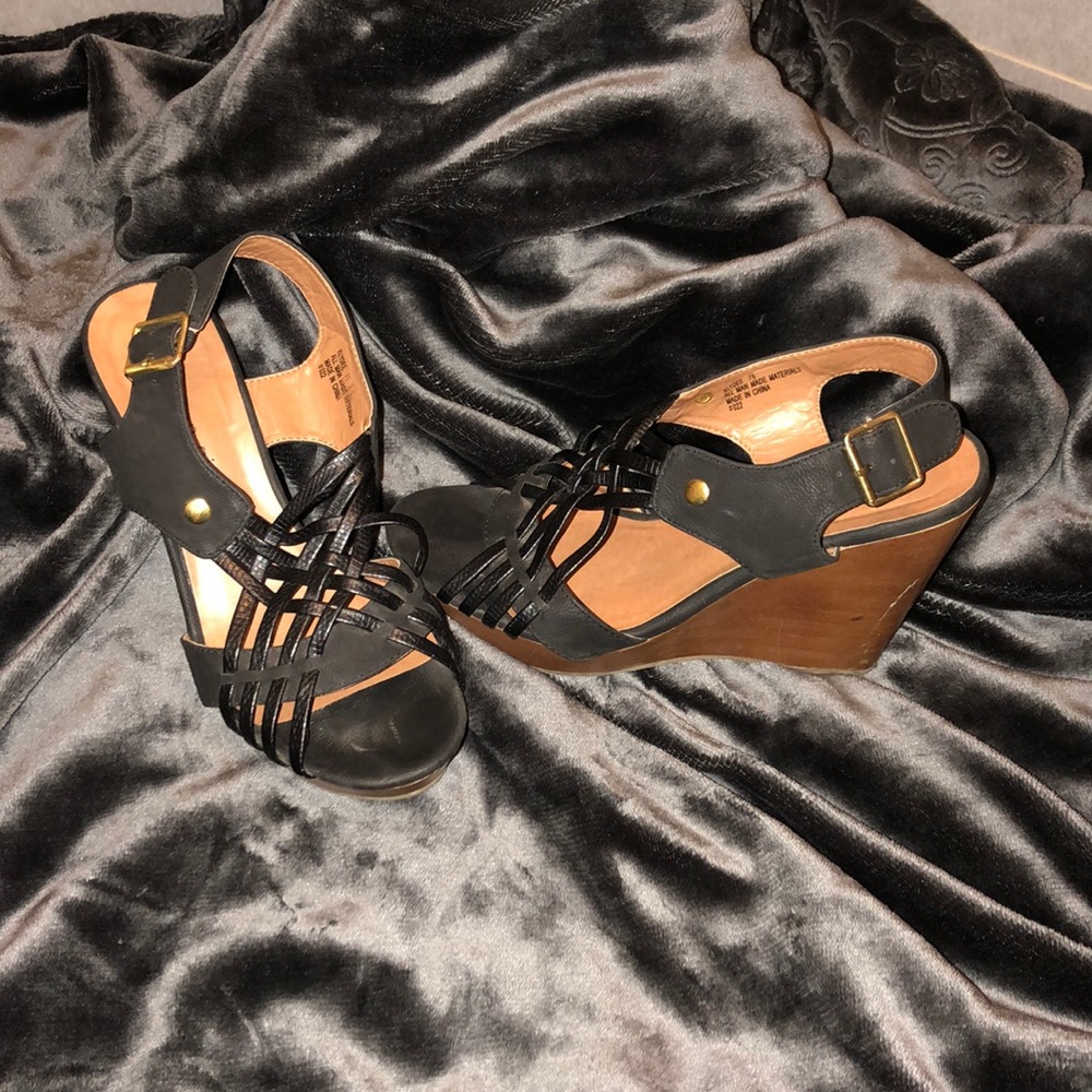 Madden Girl strappy black wedges